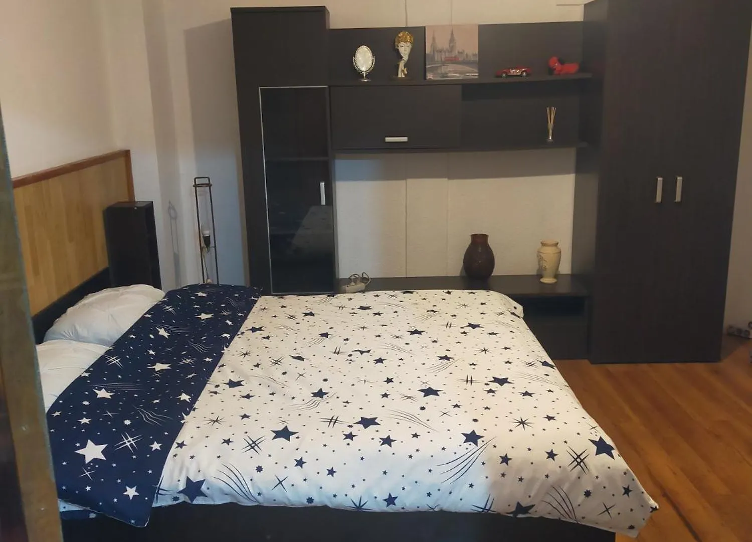 Elena Camere De Inchiriat Bukarest Románia